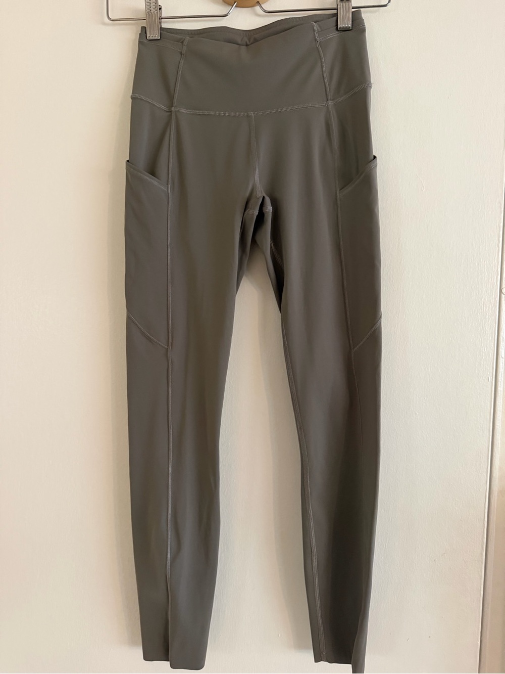 Lululemon Swift Speed High-Waist Olive Active Leggings with Side Pockets